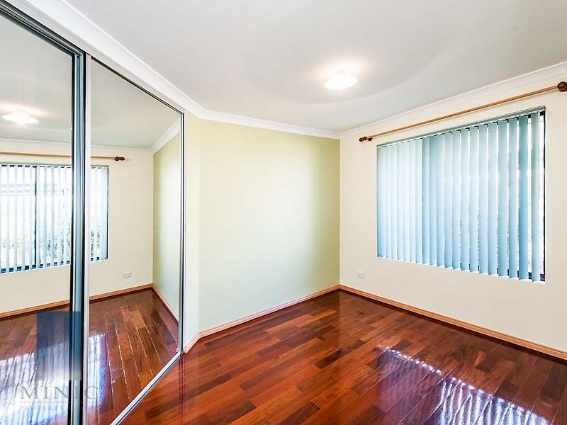 2 Lilly Pilly Lookout, Halls Head WA 6210