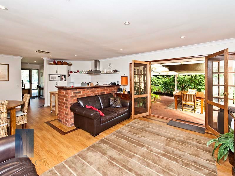 109 Vellgrove Avenue, Parkwood WA 6147