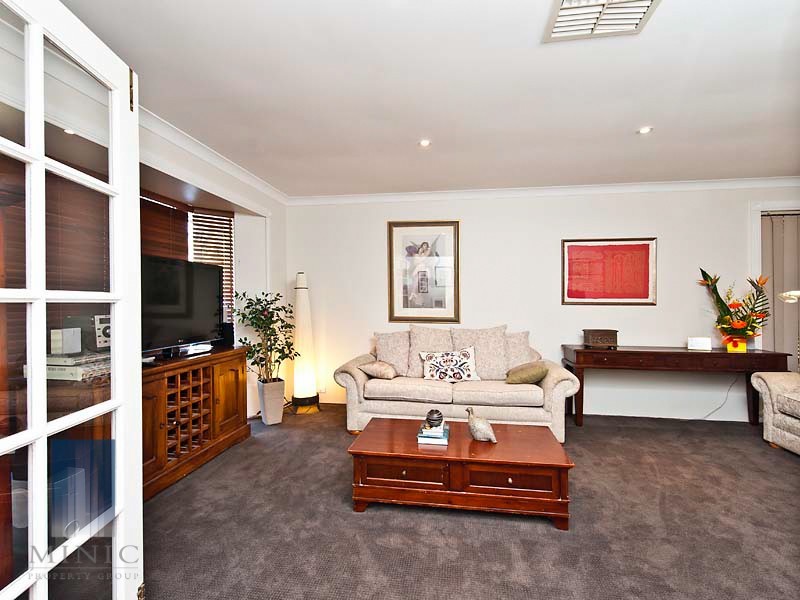 109 Vellgrove Avenue, Parkwood WA 6147