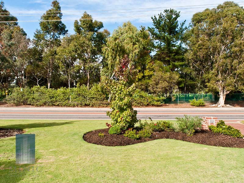 109 Vellgrove Avenue, Parkwood WA 6147