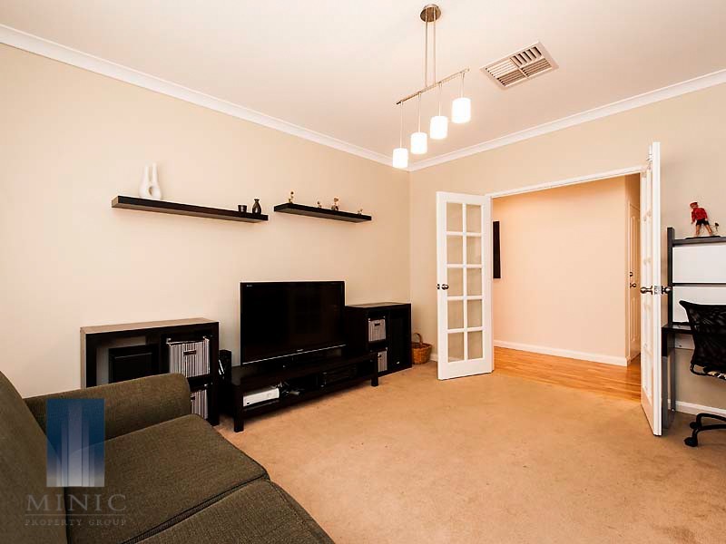 5A Challenger Avenue, Manning WA 6152