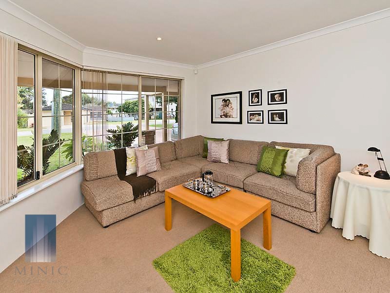 2/3 Heracles Avenue, Riverton WA 6148