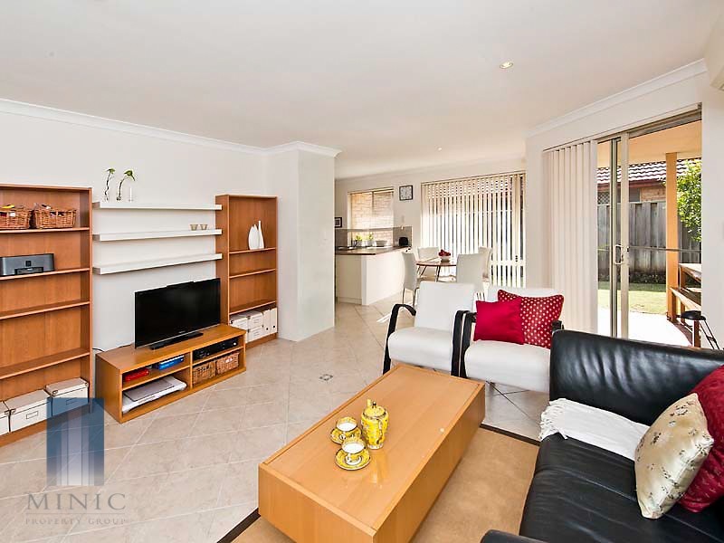 2/3 Heracles Avenue, Riverton WA 6148