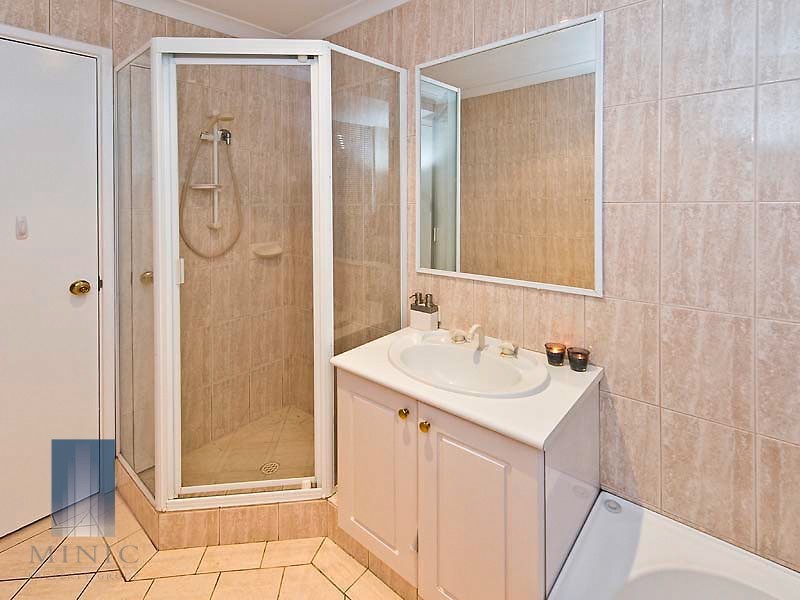 2/3 Heracles Avenue, Riverton WA 6148