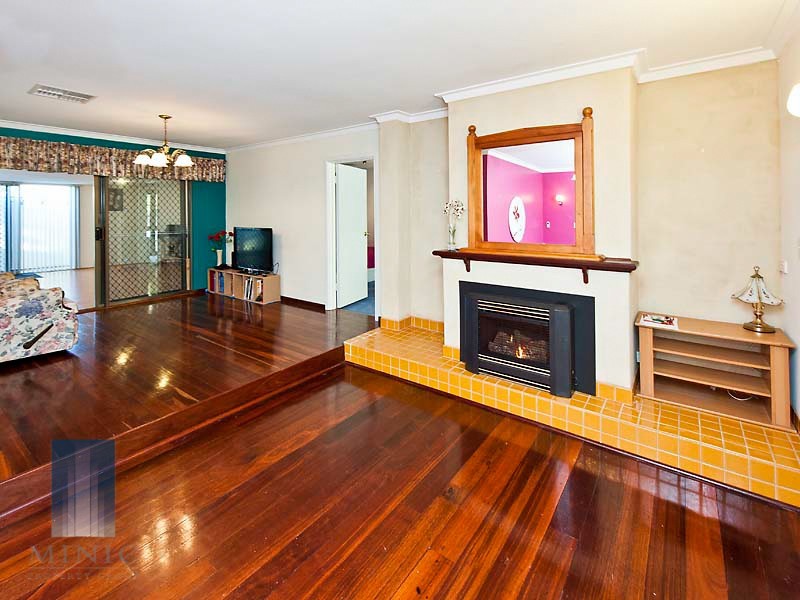 1/18 Surrey Road, Wilson WA 6107