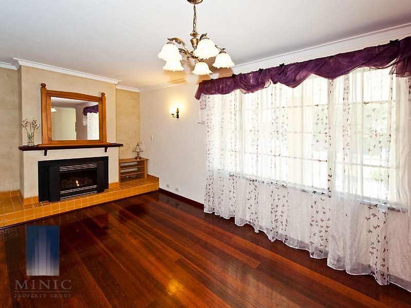 1/18 Surrey Road, Wilson WA 6107