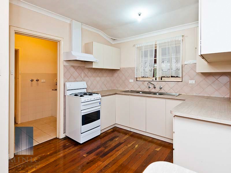 9 Grayson Court, Wilson WA 6107