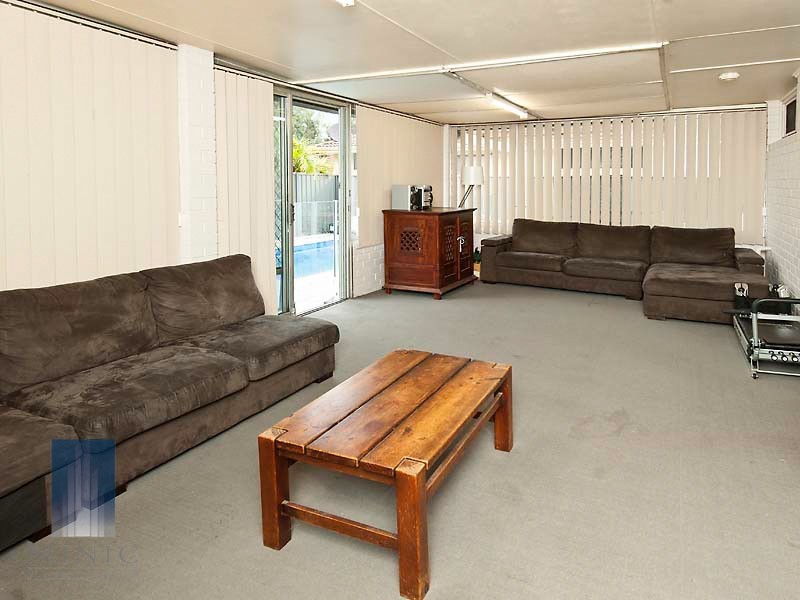 9 Hermes Street, Riverton WA 6148