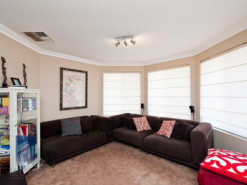 65B Walpole Street, St James WA 6102