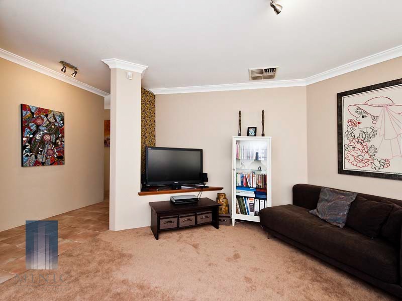 65B Walpole Street, St James WA 6102