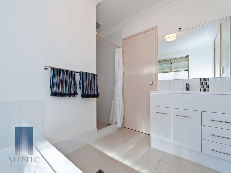 65B Walpole Street, St James WA 6102