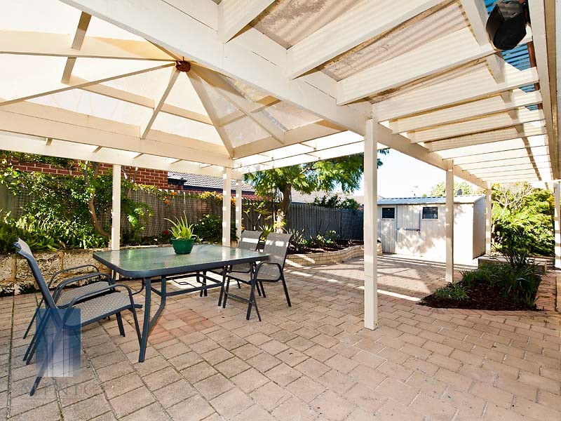 65B Walpole Street, St James WA 6102