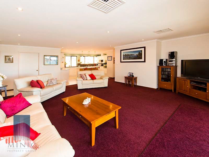 121 Salter Road, Mount Nasura WA 6112