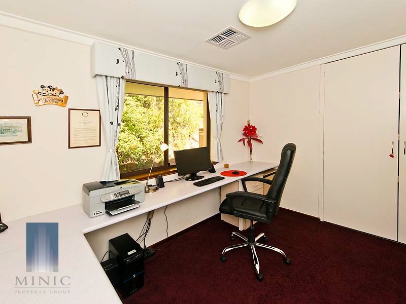 121 Salter Road, Mount Nasura WA 6112