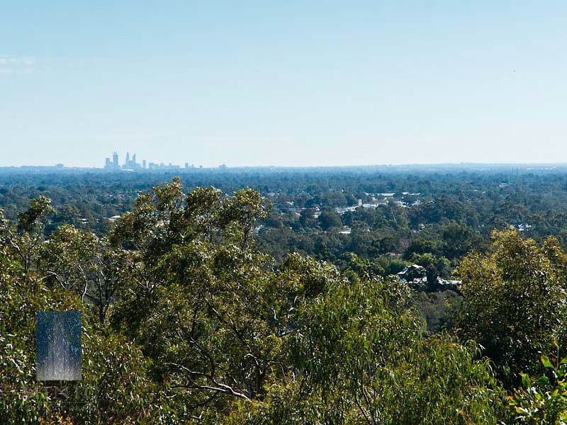 121 Salter Road, Mount Nasura WA 6112