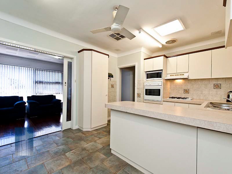 39A Leach Avenue, Riverton WA 6148