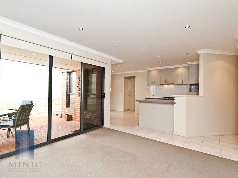 7/4 Valentine Road, Kelmscott WA 6111