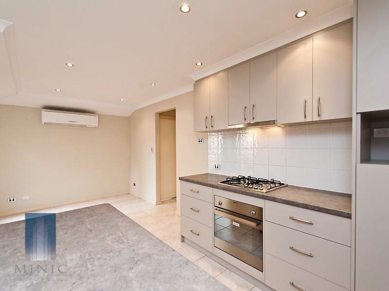 7/4 Valentine Road, Kelmscott WA 6111