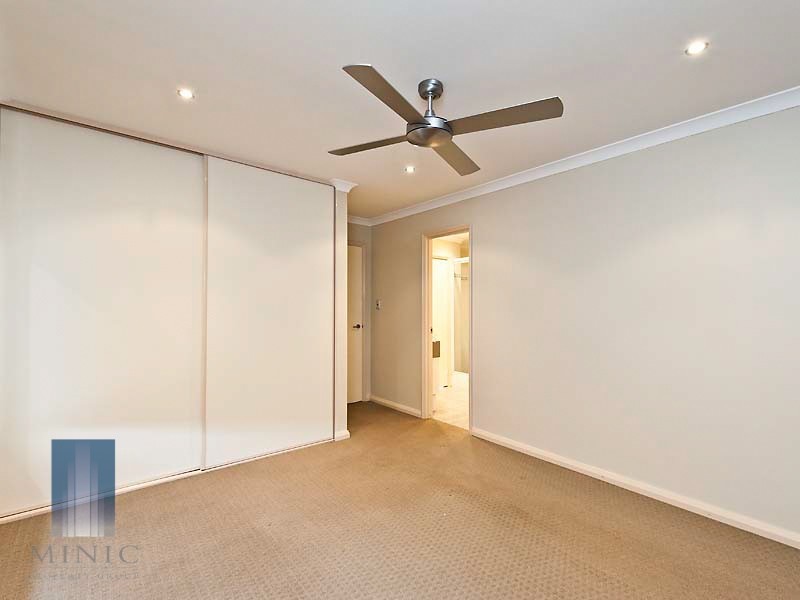 7/4 Valentine Road, Kelmscott WA 6111