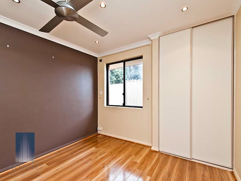 7/4 Valentine Road, Kelmscott WA 6111