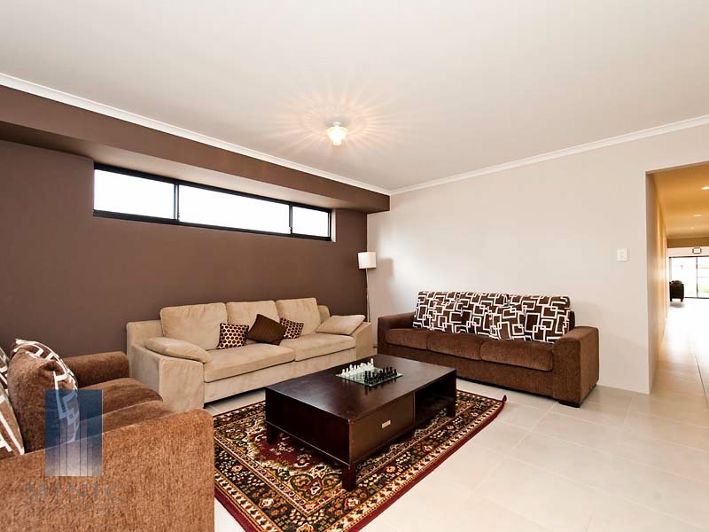 10B Leach Avenue, Riverton WA 6148