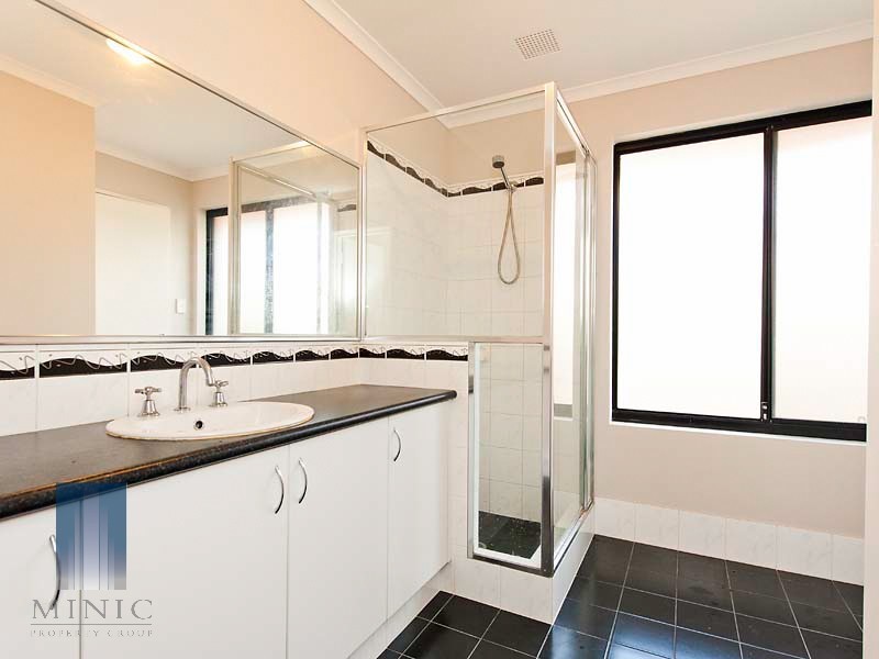 10B Leach Avenue, Riverton WA 6148