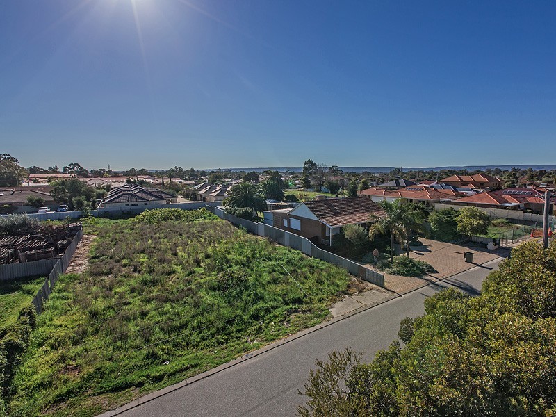 8 Purkiss Street, Cannington WA 6107