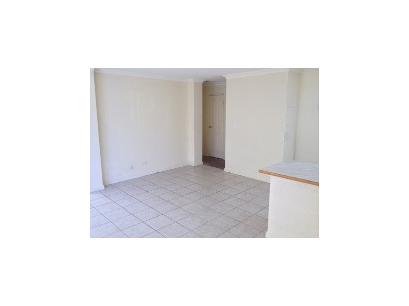 4/15 Garden Street, Cannington WA 6107