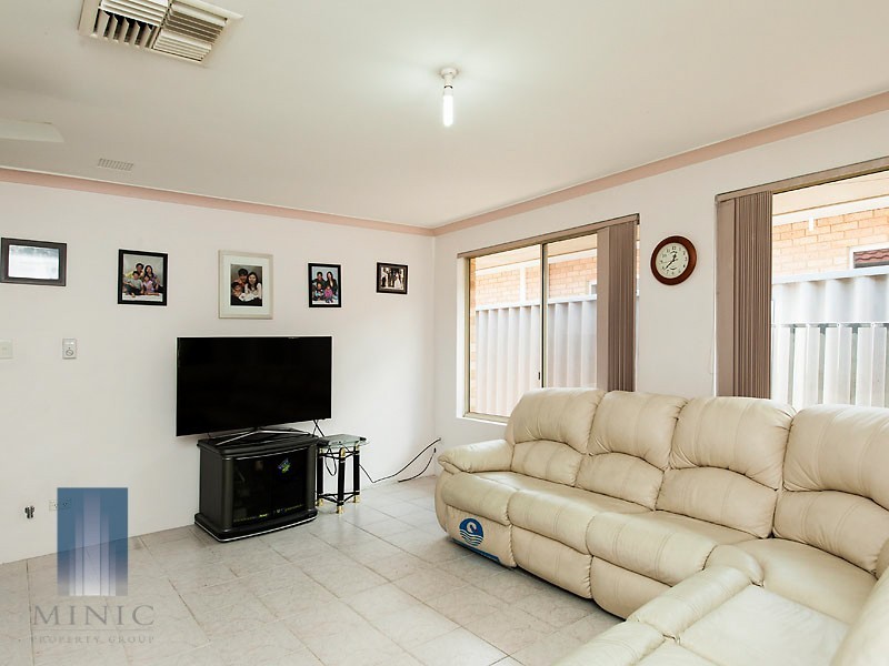 1 Oswin Court, Parkwood WA 6147