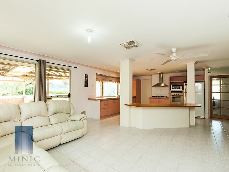 1 Oswin Court, Parkwood WA 6147