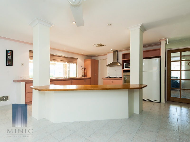 1 Oswin Court, Parkwood WA 6147