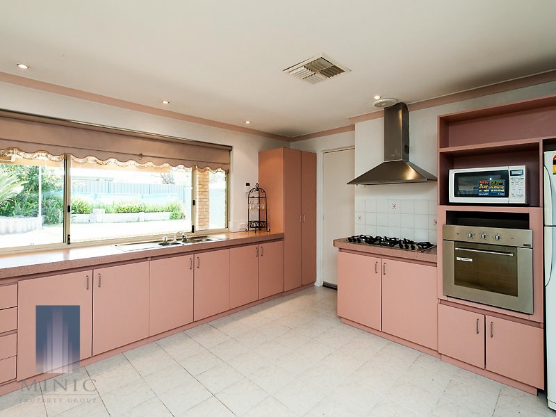 1 Oswin Court, Parkwood WA 6147