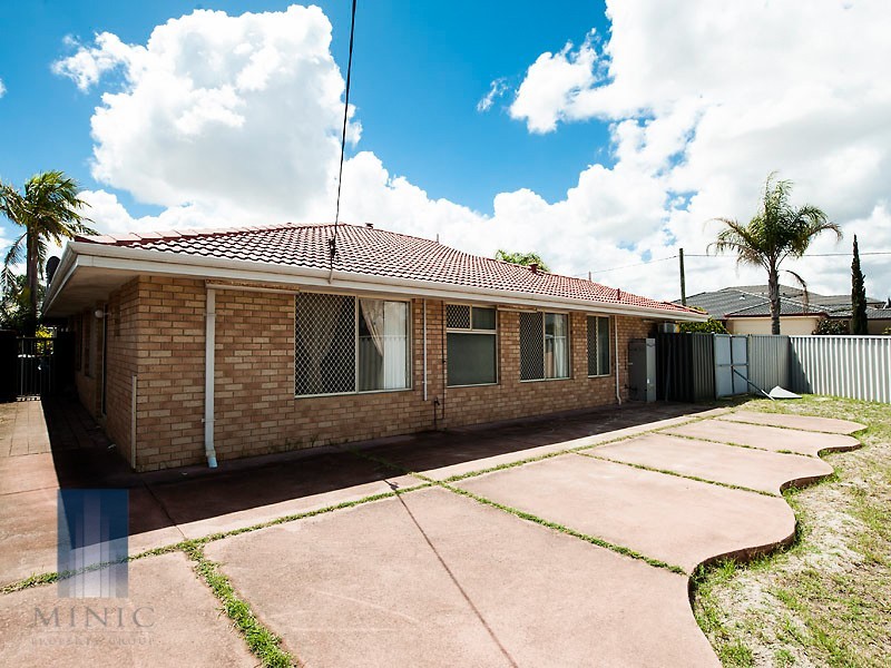 1 Oswin Court, Parkwood WA 6147