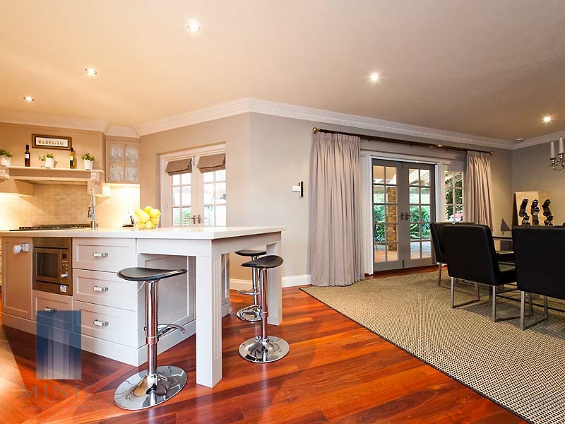 13 Riverview Rise, Wilson WA 6107