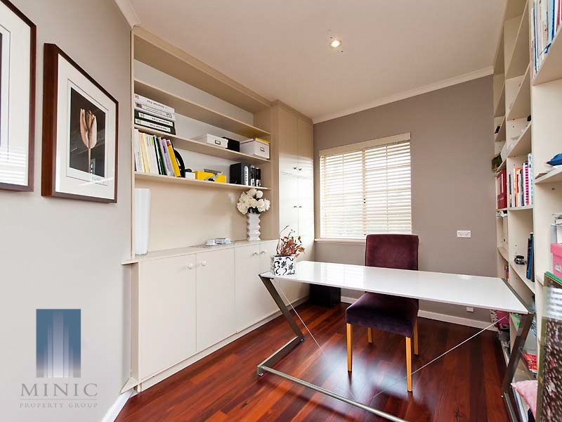 13 Riverview Rise, Wilson WA 6107