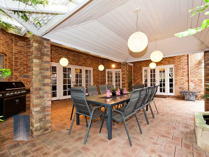 13 Riverview Rise, Wilson WA 6107