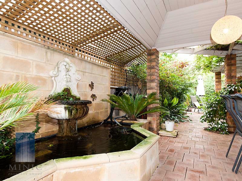 13 Riverview Rise, Wilson WA 6107