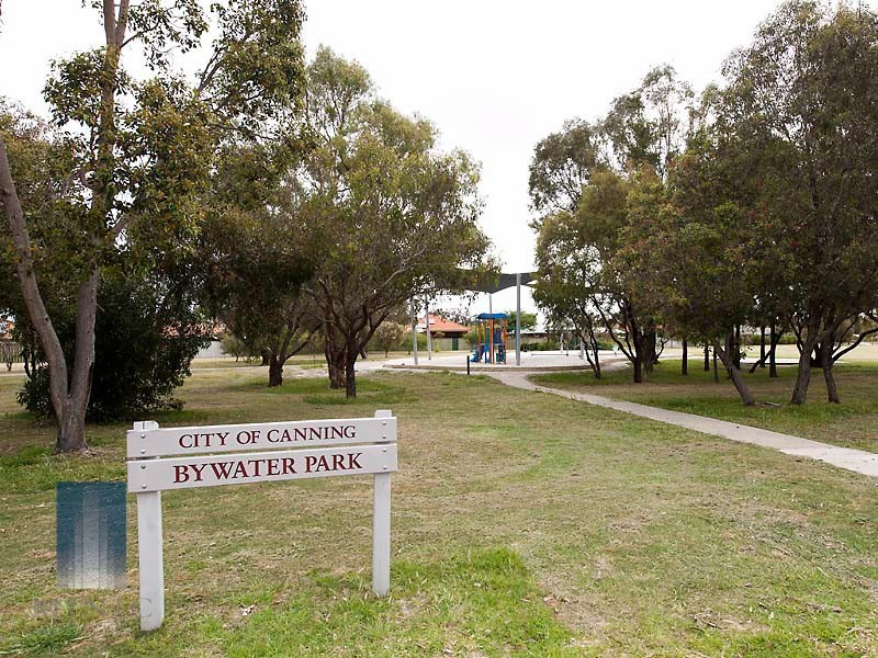 13 Riverview Rise, Wilson WA 6107