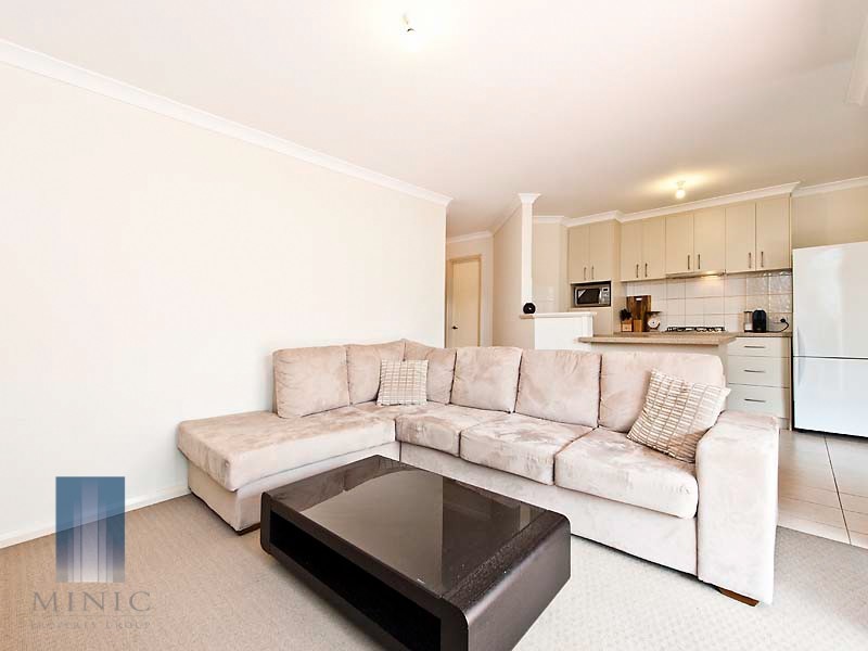 10/4 Valentine Road, Kelmscott WA 6111