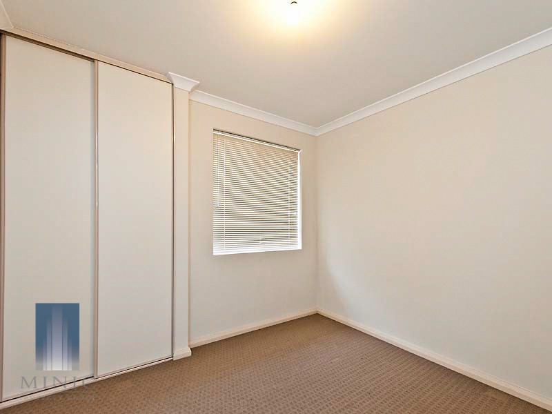 10/4 Valentine Road, Kelmscott WA 6111