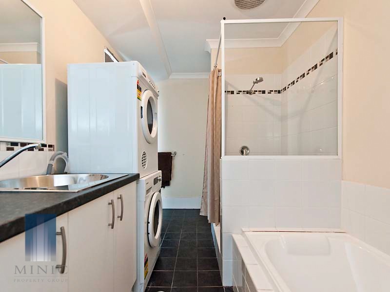 10/4 Valentine Road, Kelmscott WA 6111