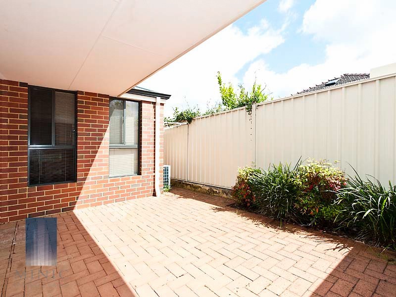 10/4 Valentine Road, Kelmscott WA 6111