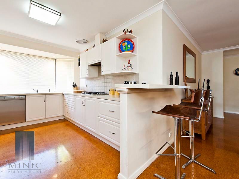 11 Eudanda Place, Cannington WA 6107