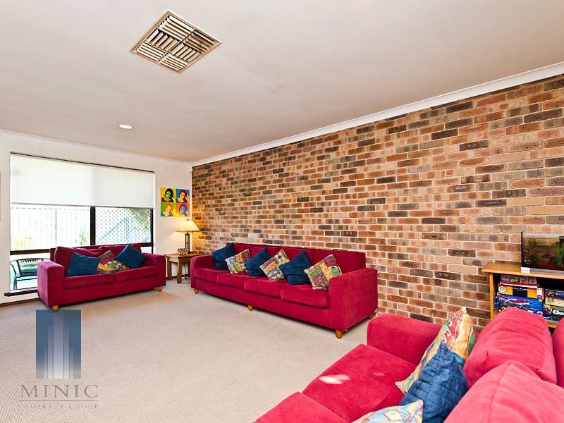 11 Eudanda Place, Cannington WA 6107