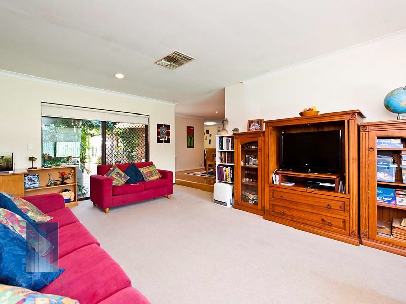 11 Eudanda Place, Cannington WA 6107