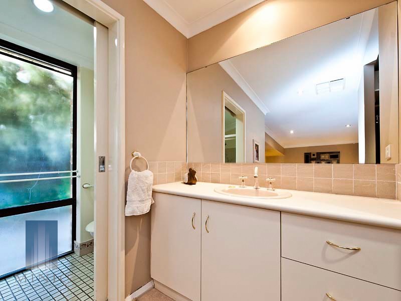 11 Eudanda Place, Cannington WA 6107