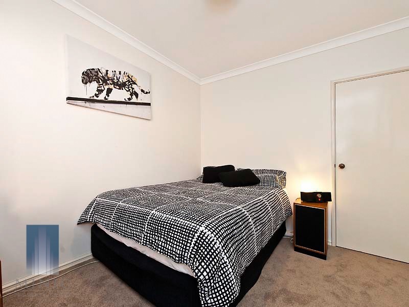 8 Irian Grove, Riverton WA 6148