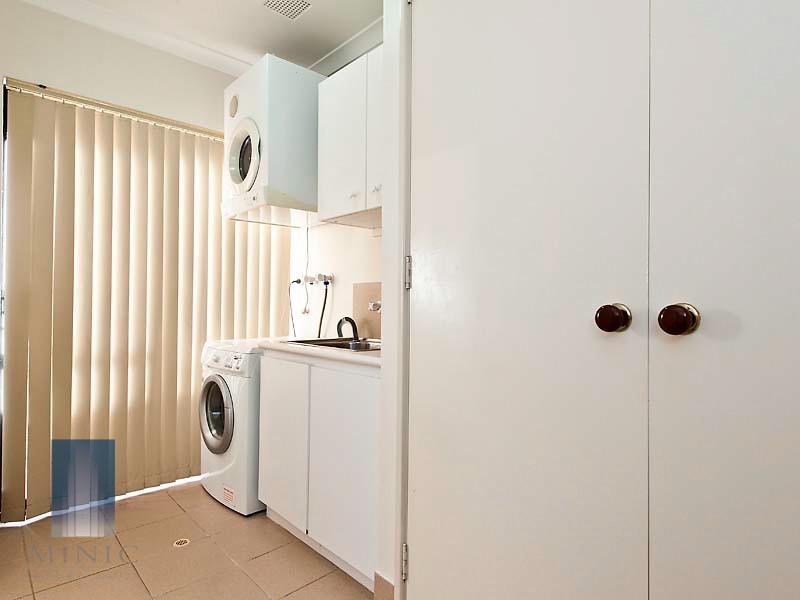 8 Irian Grove, Riverton WA 6148