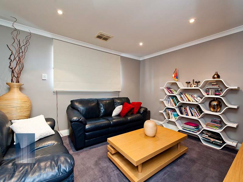 4/91 Tribute Street East, Riverton WA 6148
