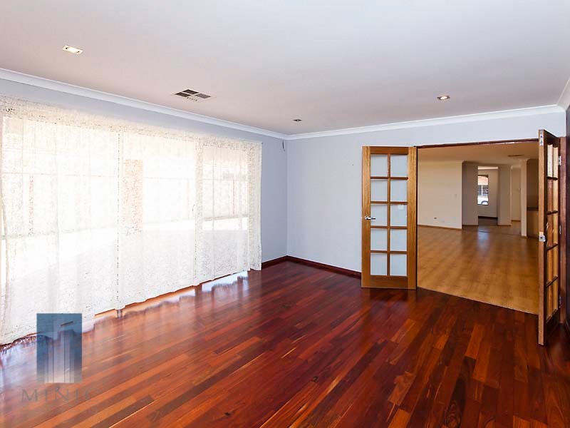 35 Prince Regent Boulevard, Gosnells WA 6110